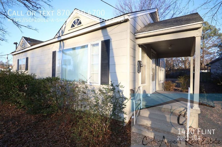 Primary Photo - Recently renovated 2 bed / 1 bath house