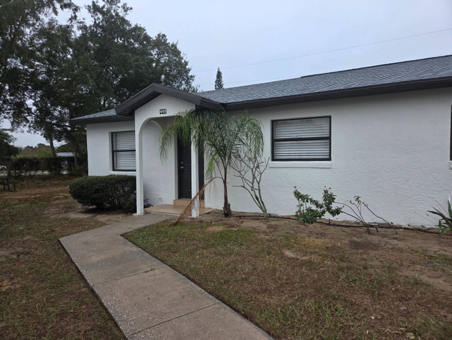 Building Photo - 449 Las Palmas Cir