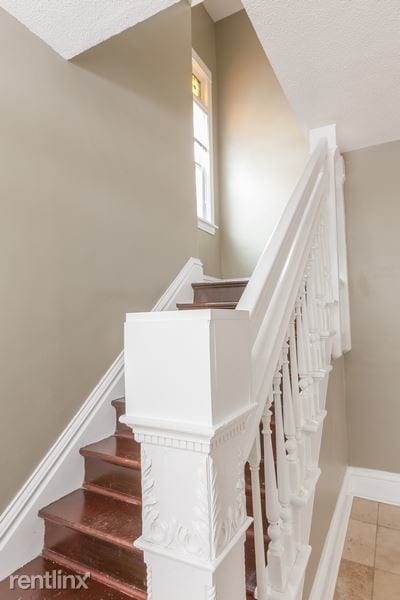 Building Photo - 3 br, 1 bath House - 2617 15th Avenue S