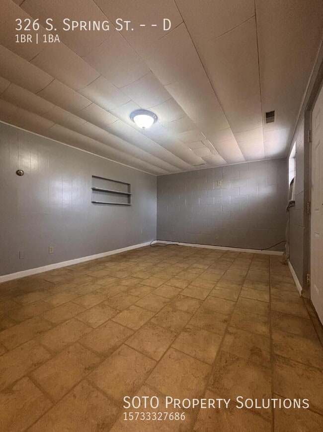 Foto del edificio - 326 S Spring St