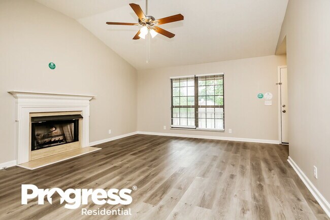Building Photo - 1316 Ravenna Ct S