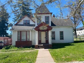 Building Photo - 320 College Ave