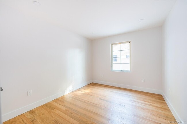 Building Photo - 157-44 20th Rd
