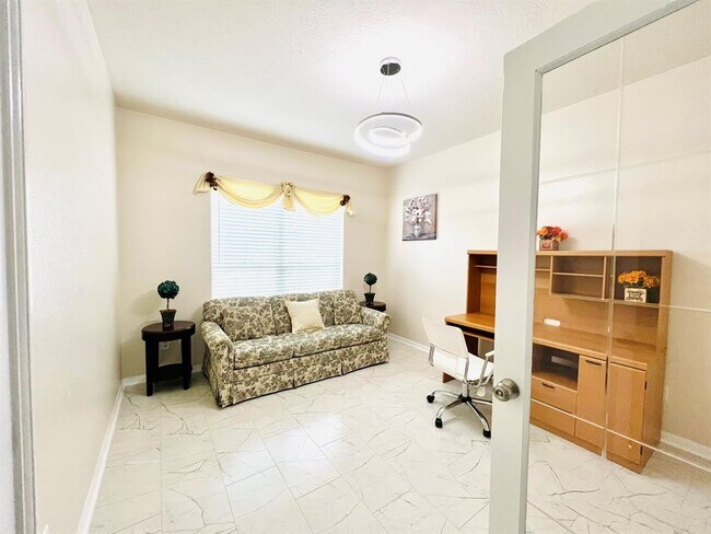 Building Photo - 8426 Kirkbrook Dr