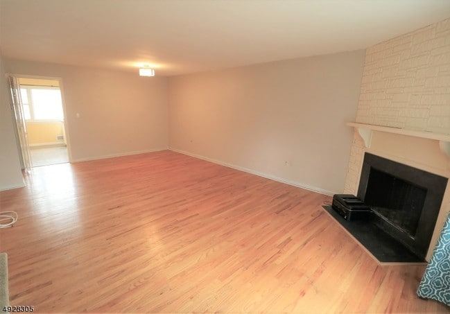 Building Photo - 575 Grove St