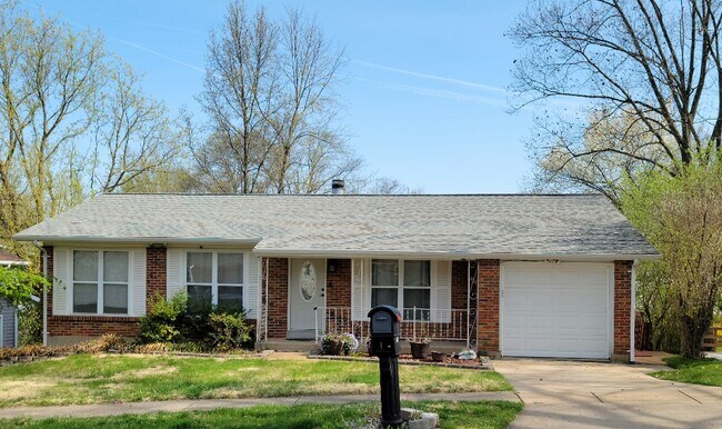 Building Photo - 9910 Chileswood Dr