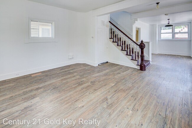 Foto del edificio - 3 br, 1 bath House - 130 W Main Street