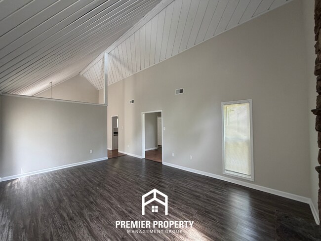 Building Photo - Newly Renovated 3BR/2BA in 38135 | Vaulted Ceilings, Fireplace & Formal Dining