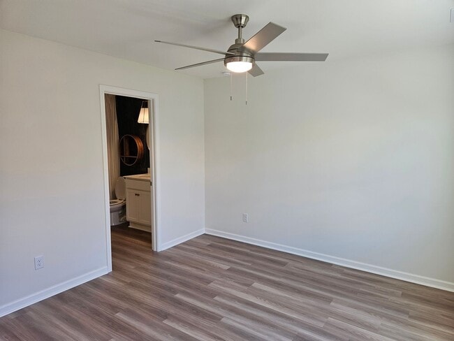Building Photo - Unfurnished 3 Bedroom, 2 bath home - Hampstead - Brookfield Branch Community