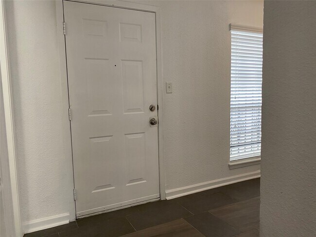 Building Photo - 6201 Ranchester Dr