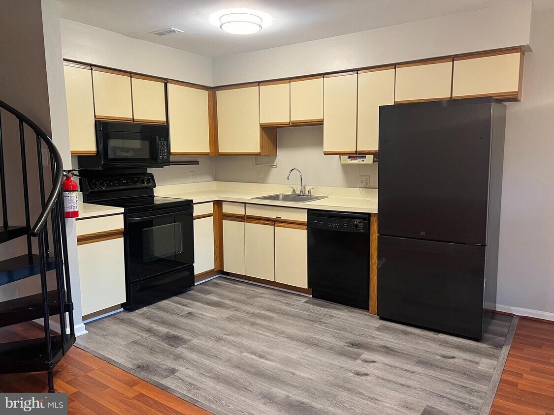 15 Summit Ct, Evesham, NJ 08053 Townhome Rentals in Evesham NJ