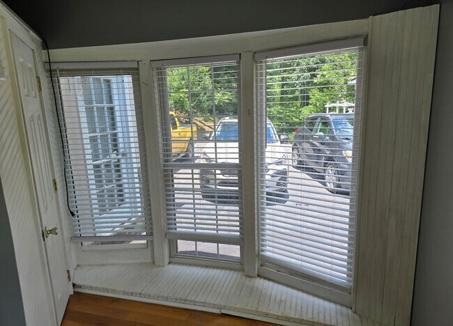 Foto del edificio - Efficiency Apartment Close to UNCA
