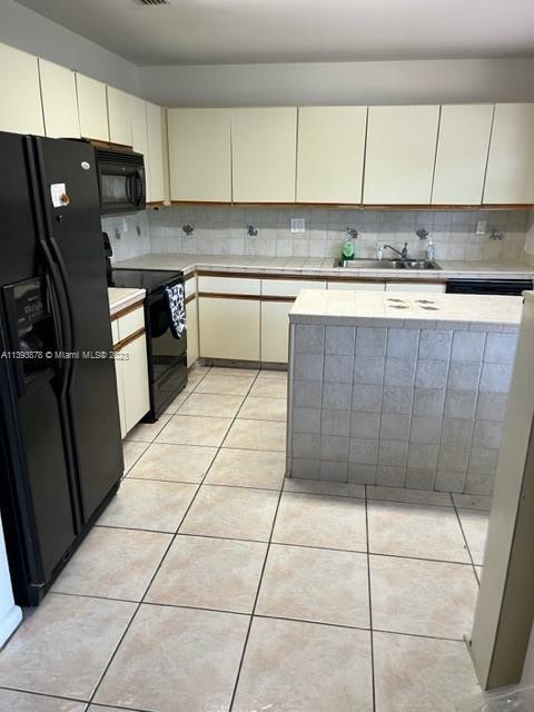 Building Photo - 9100 Vineyard Lake Dr