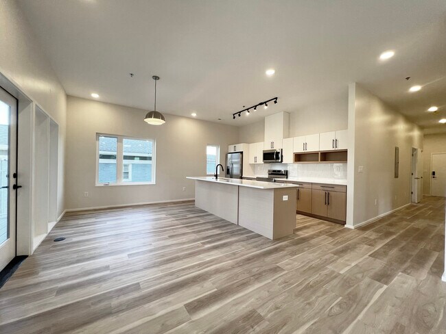 Building Photo - 547 Winton Ter NE