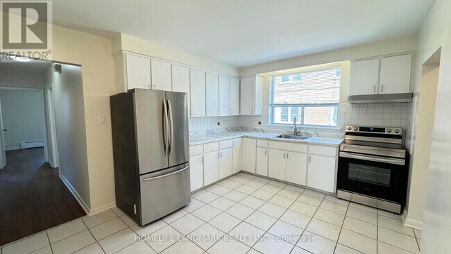 Photo du bâtiment - 242 Wilmington Ave