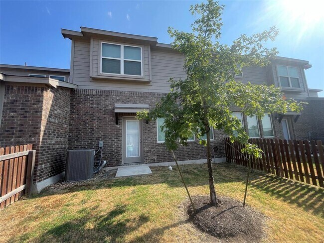 Building Photo - 603 Caterpillar Ln