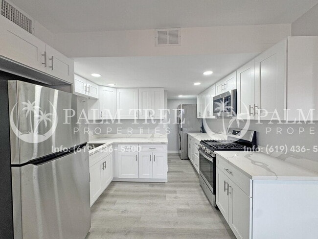 Building Photo - 8041 Lemon Ave