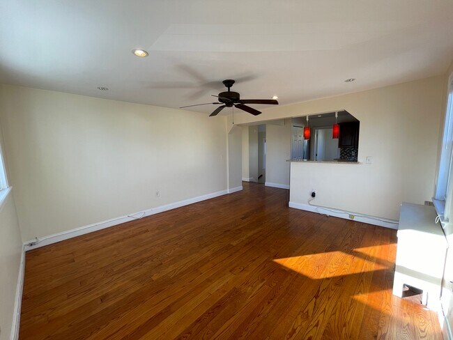 Living Room - 262 Ivy St