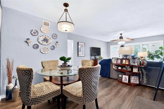 Foto del edificio - 2452 Brazilia Dr