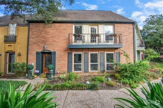 Building Photo - 11525 Burdine St
