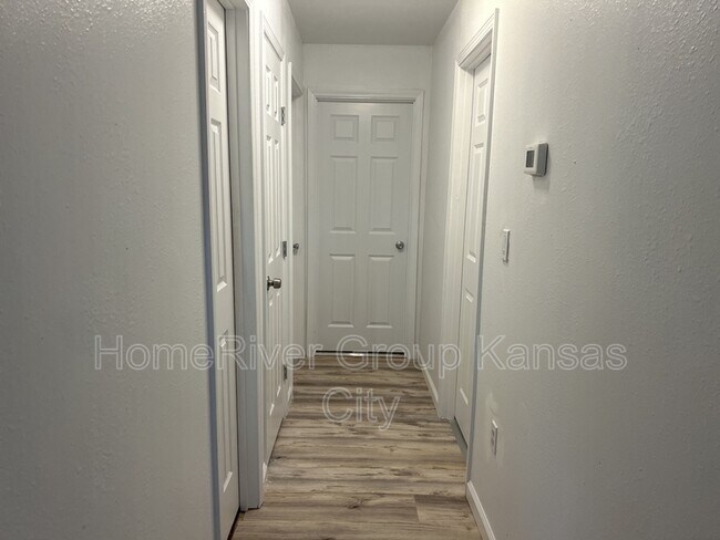Foto del edificio - 3721 Woodland Ave