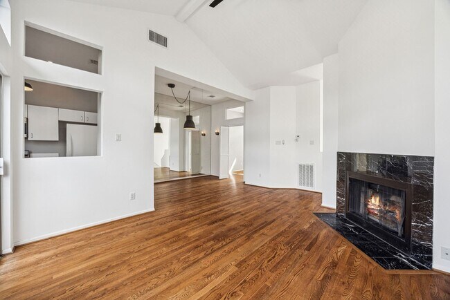 Foto del edificio - 735 Arlington St