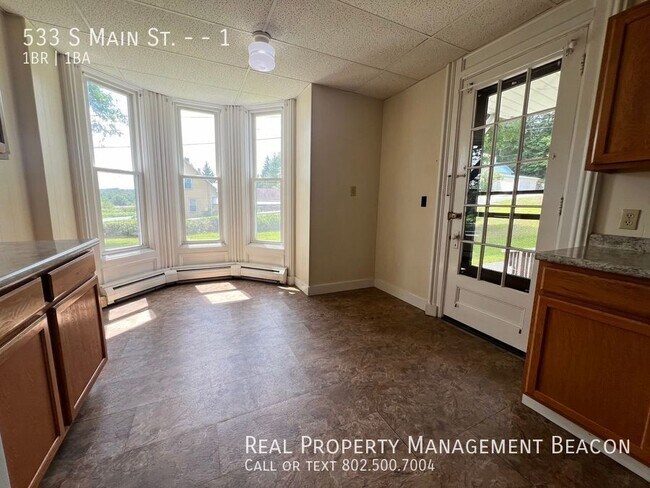 Photo - 533 S Main St Apartment