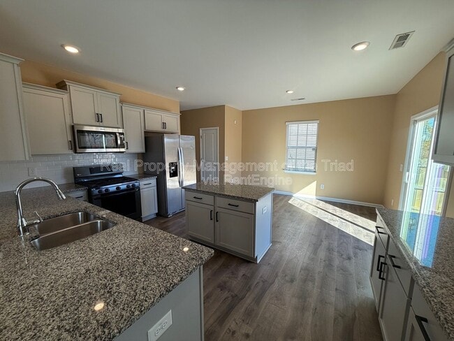 Building Photo - 610 Spaulding St