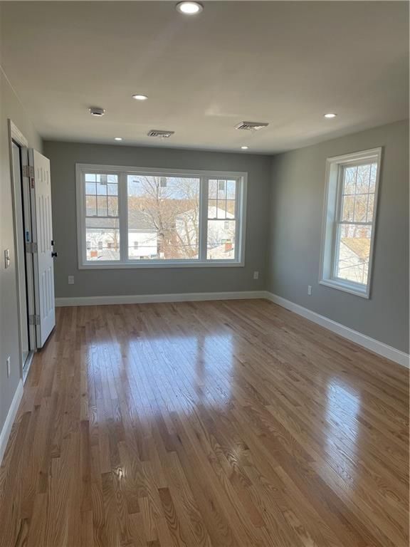 Foto del edificio - 74 Westcott Ave