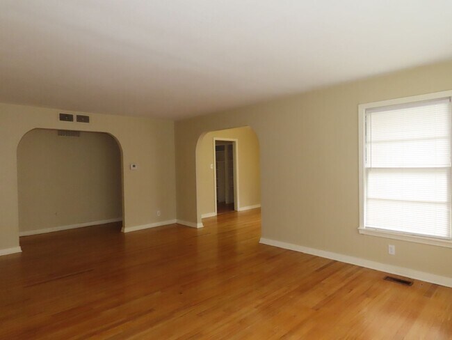 Foto del edificio - Updated 3 Bedroom, 1 Bathroom Home in Tyler