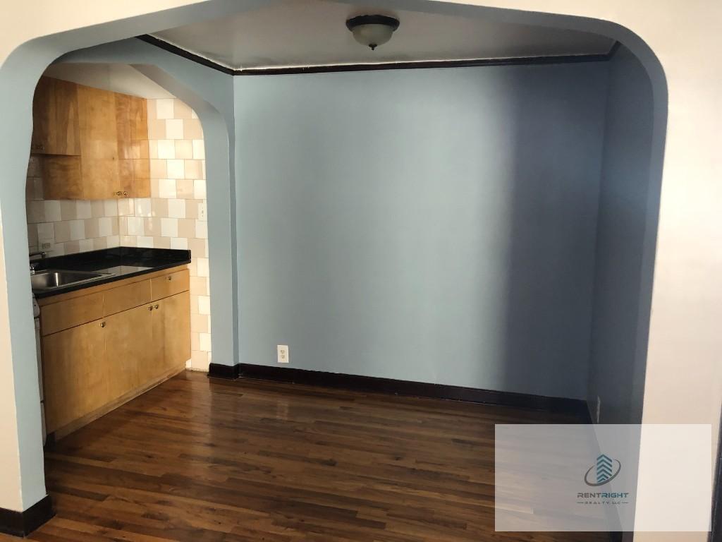 Foto principal - 846 W Montrose Ave
