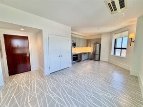 Building Photo - 2201 Market St