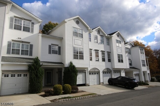 Building Photo - 7 Caroline Foster Ct