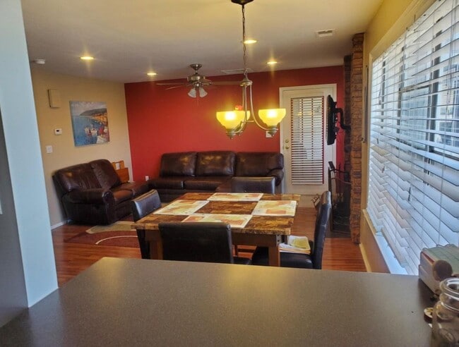 Foto del edificio - 452 Tournament Dr