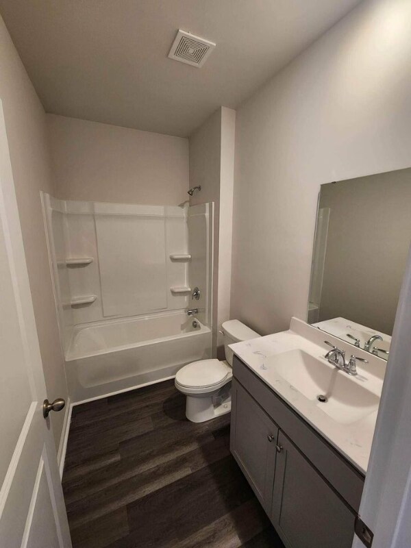 Building Photo - 323 Vaccaro Dr