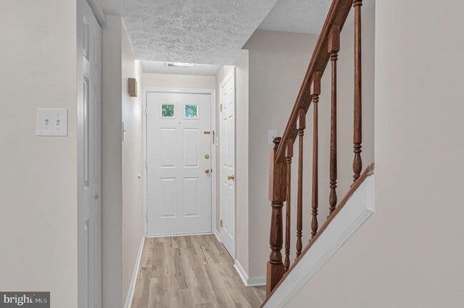 Building Photo - 8483 Aurora Ct