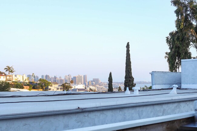 Foto del edificio - 1773 Torrance St