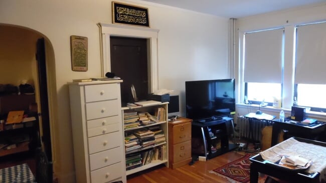 Foto del edificio - 347 Pleasant St