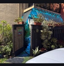 Building Photo - 10834 N Kendall Dr