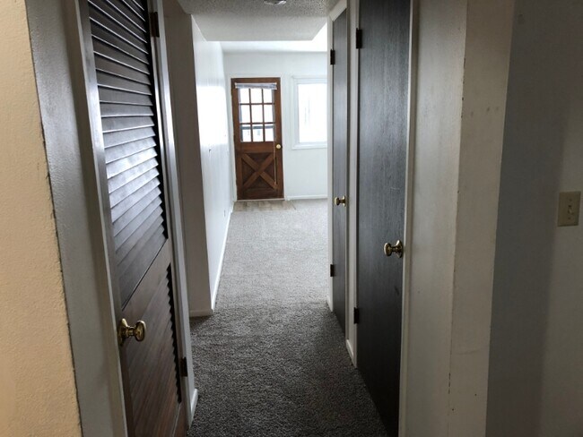 Foto del edificio - 2021 NW hickory Ln