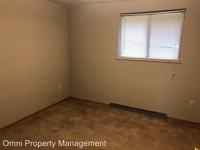 Building Photo - 1209 Goldstrohm Ln