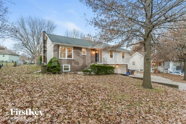 Building Photo - 207 W Heritage Dr