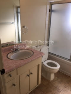 Foto del edificio - 5925 Hilltop Dr