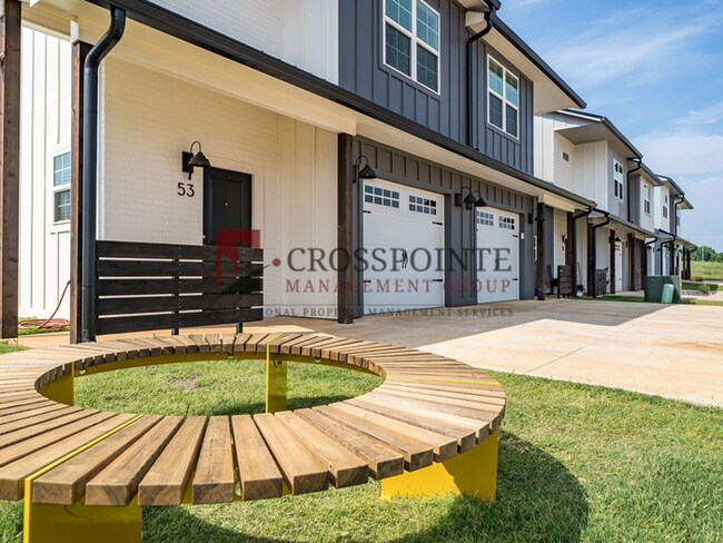 Foto del edificio - NOW OFFERING FIRST MONTH FREE W/ 12 MONTH LEASE - Luxury 3 Bedroom 2.5 Bath Townhome in Bullard, TX!