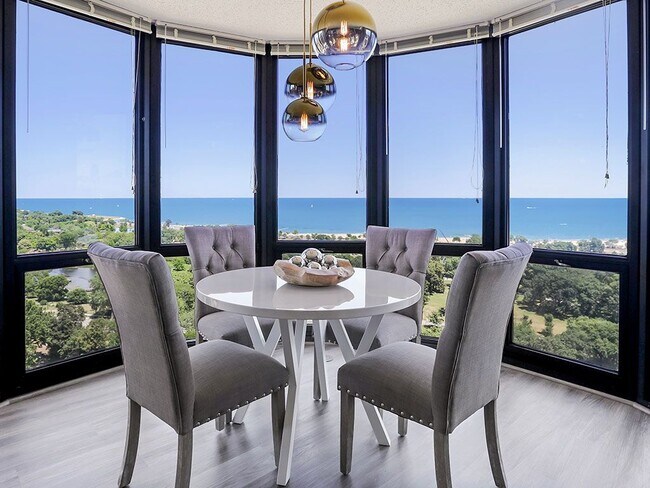 Foto del edificio - Eugenie Terrace on the Park