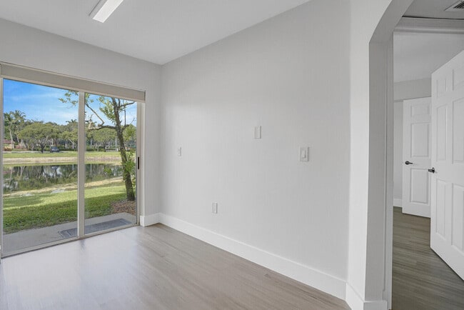 Building Photo - 3474 Briar Bay Blvd