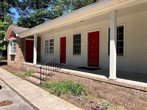 Building Photo - 200 S Linwood Ave