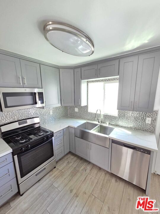 Foto del edificio - 5341 Vantage Ave