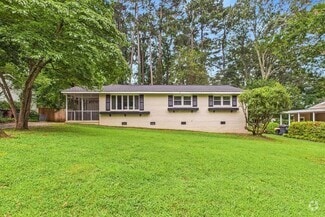 Building Photo - 2521 Westmoreland Dr