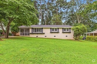 Building Photo - 2521 Westmoreland Dr